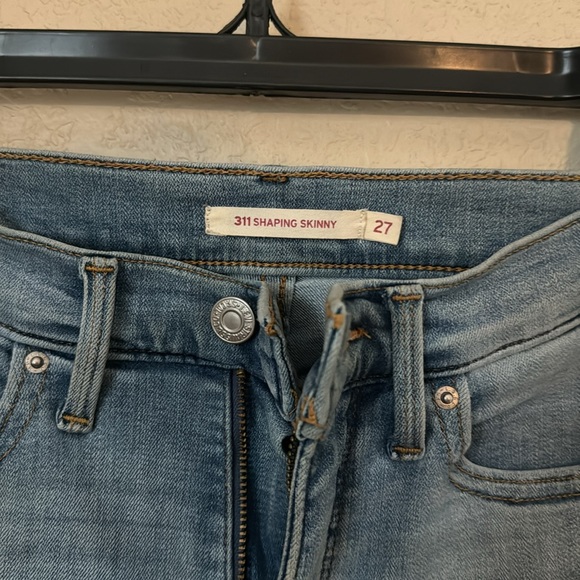 Levi’s 311 Shaping Skinny Jean - Picture 2 of 3